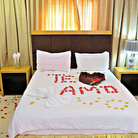 Apart Hotel Gatagold Quifica Buitenkant foto